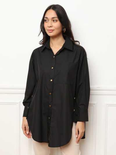 Chemise noire oversize à boutons dorés