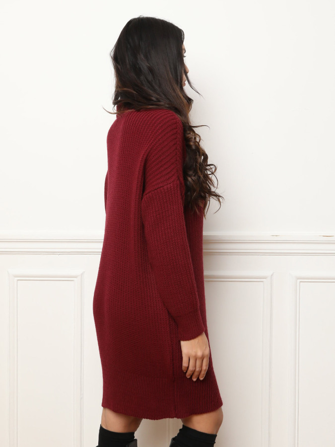 Robe pull bordeaux à col roulé