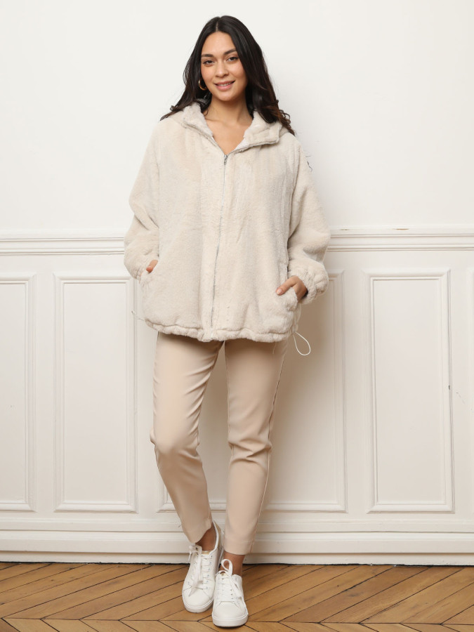 Veste beige fausse fourrure à capuche