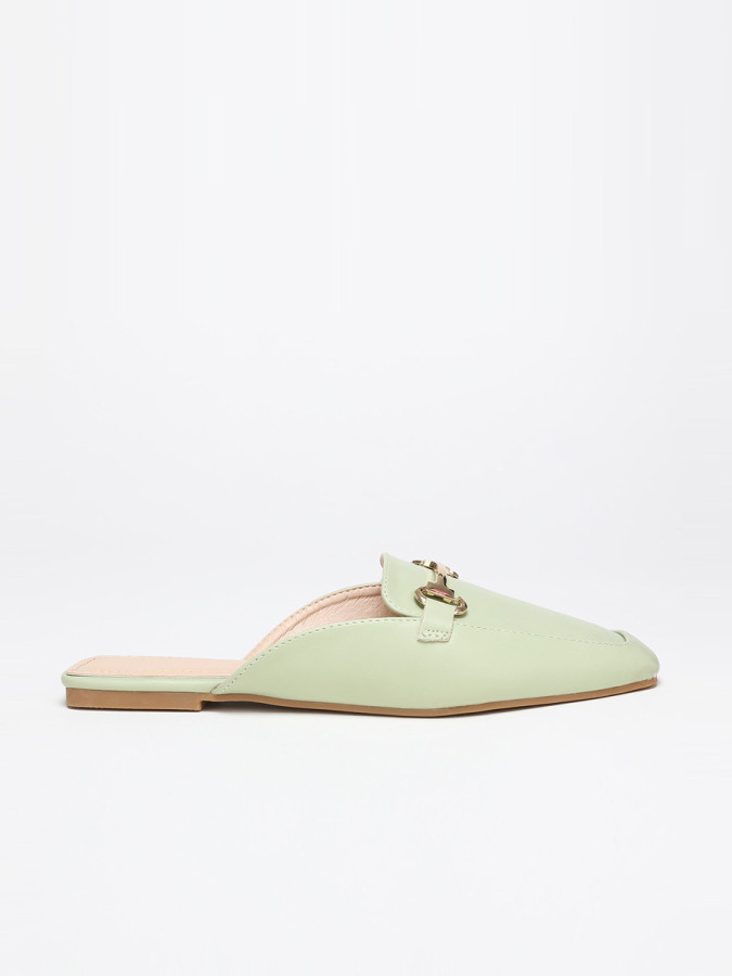 Mules mocassins vert clair en simili cuir