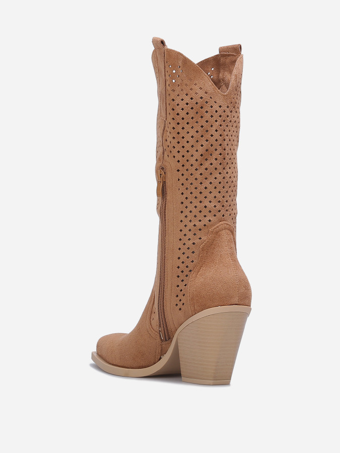 Santiags camel en suédine à détails ajourés