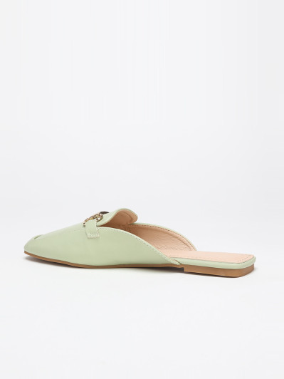 Mules mocassins vert clair en simili cuir