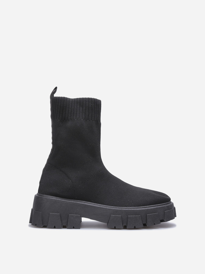Bottines noires chaussettes à plateforme
