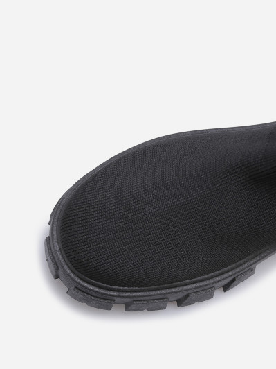 Bottines noires chaussettes à plateforme