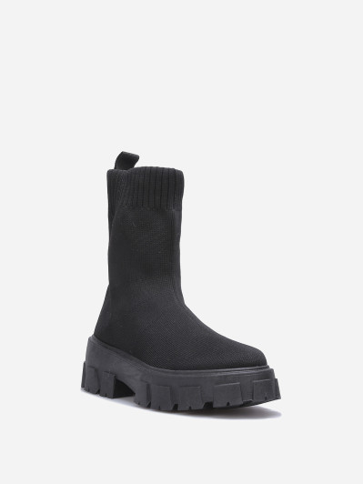 Bottines noires chaussettes à plateforme