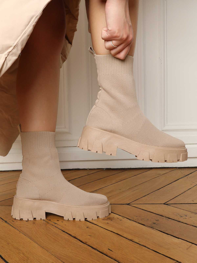 Bottines taupe chaussettes à plateforme