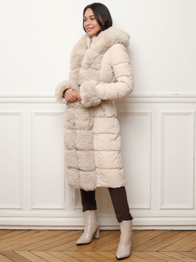 Doudoune matelassée beige à fausse fourrure