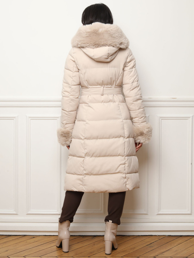 Doudoune matelassée beige à fausse fourrure