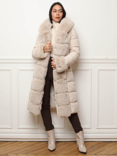 Doudoune matelassée beige à fausse fourrure