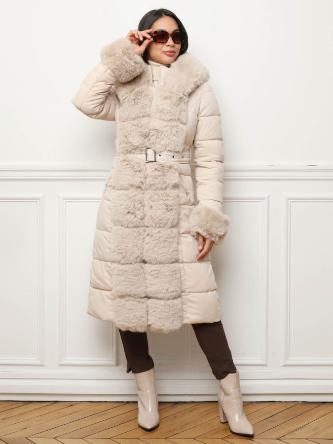 Doudoune matelassée beige à fausse fourrure