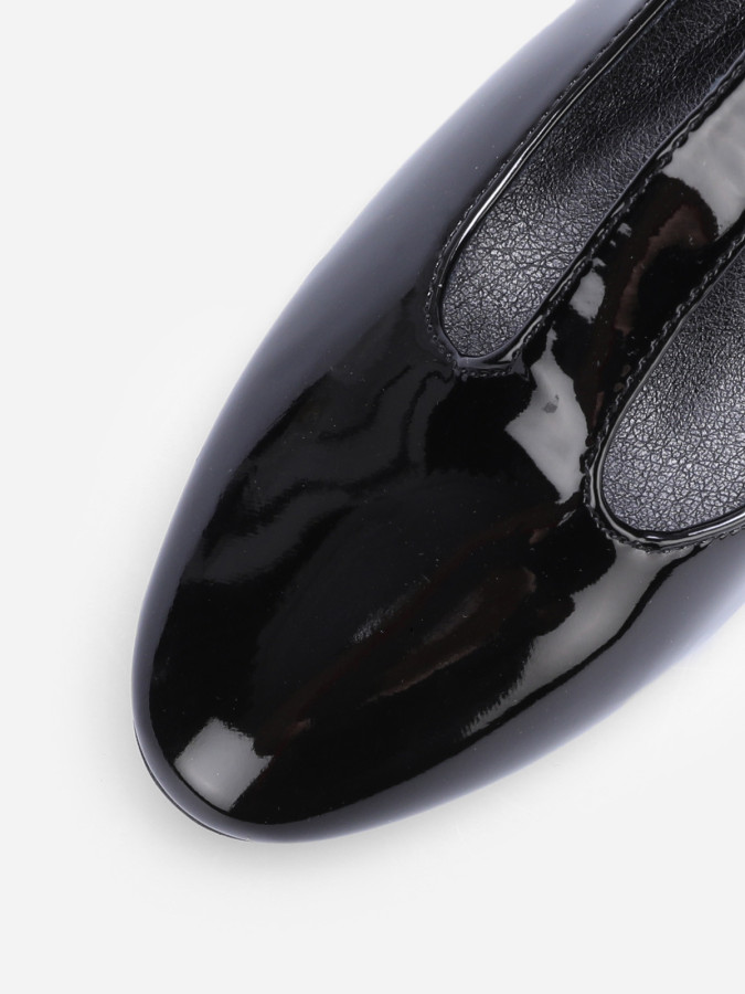 Babies vernies noires à bride en T