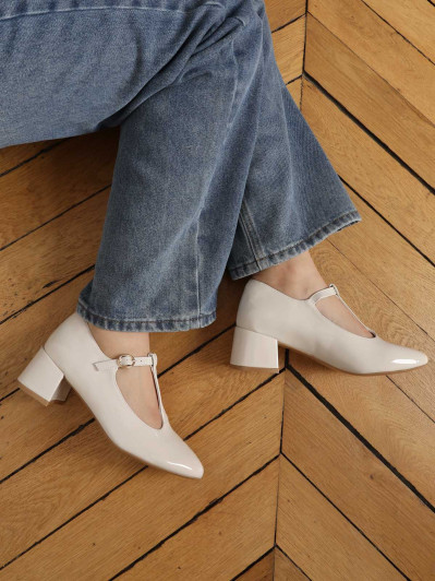 Babies vernies blanches à bride en T