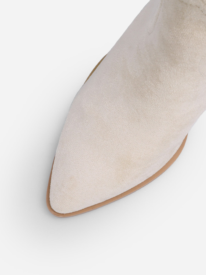 Bottes en suédine avec pièce métallique