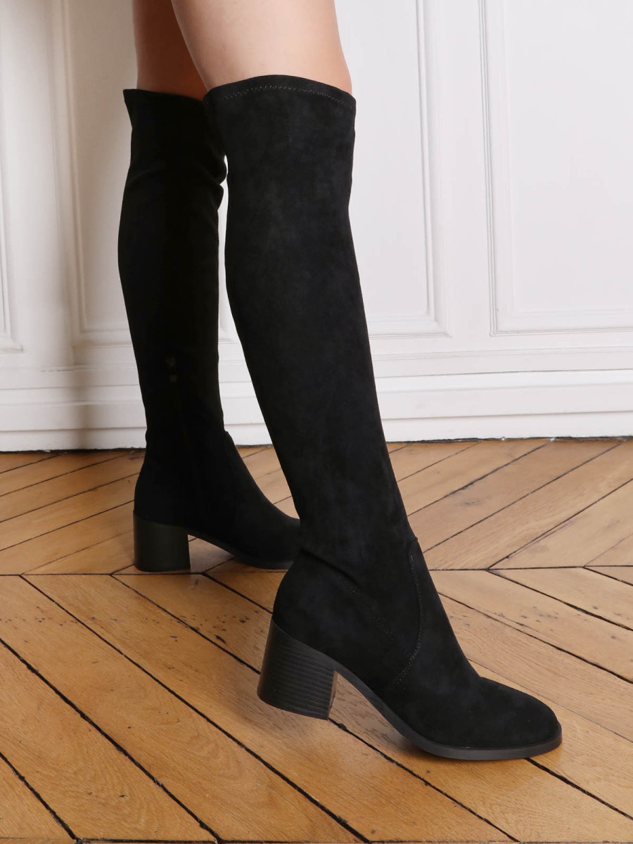 Cuissardes noires en suédine à talon carré