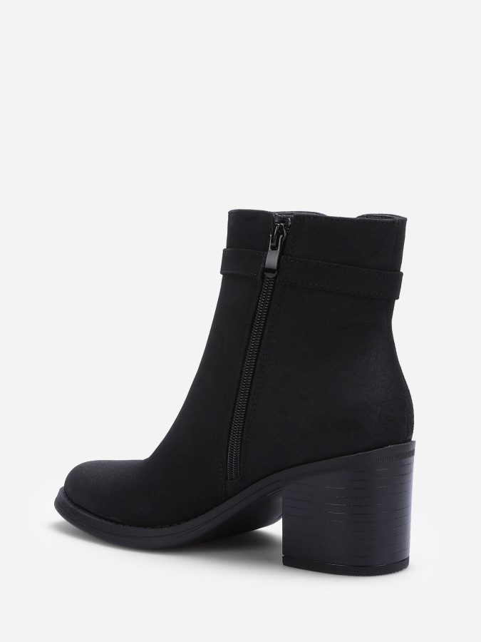 Bottines noires en nubuck à fine bride