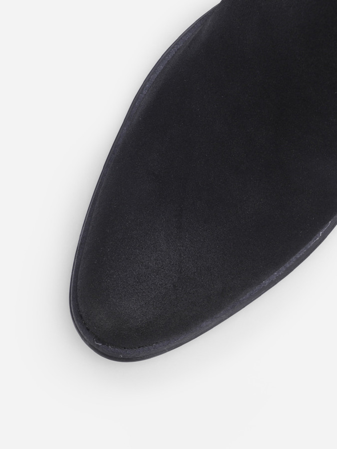 Bottines noires en nubuck à fine bride