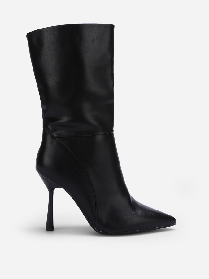 Bottes noires mi-mollet à talon aiguille