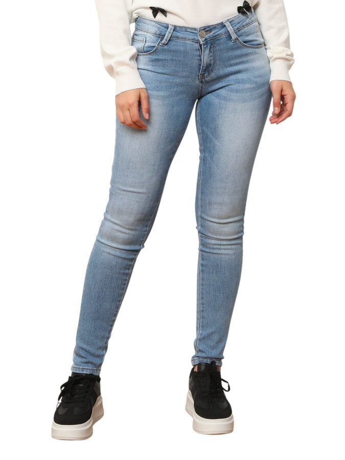 Jeans push-up slim et délavé