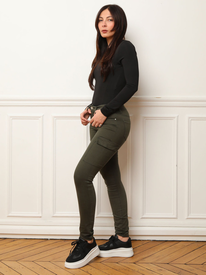 Jeans cargo skinny taille basse kaki