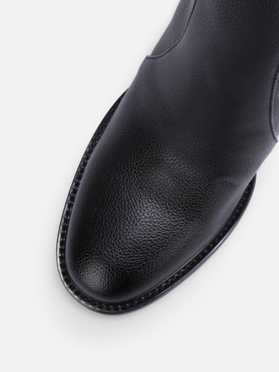 Bottes à talon et bride métallique