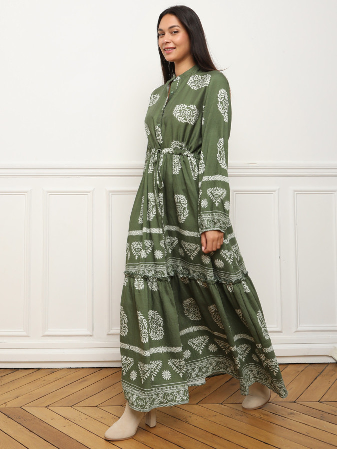 Robe longue imprimée à volants kaki