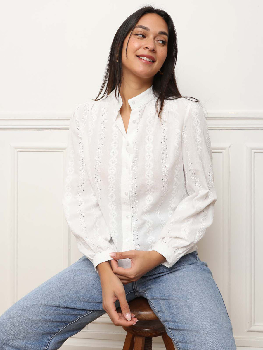 Chemisier à motif en broderie anglaise