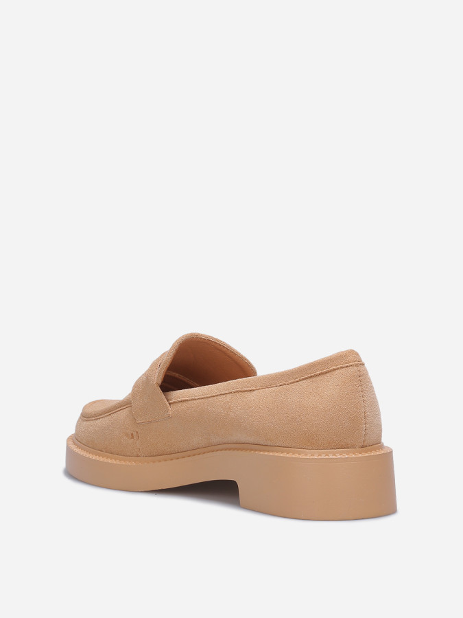 Mocassins classiques en suédine camel