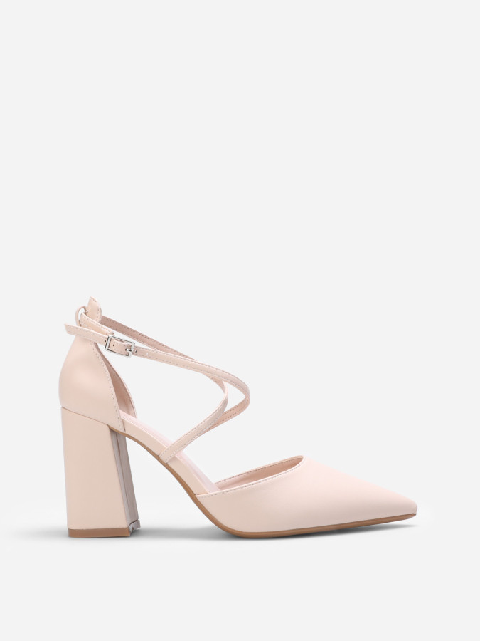 Escarpins beiges ouverts à brides croisées