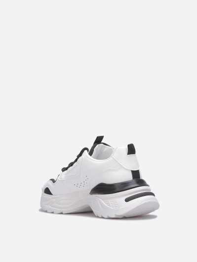 Baskets à large plateforme crantée