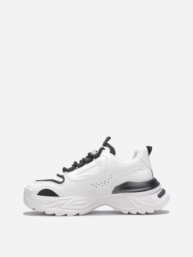 Baskets à large plateforme crantée