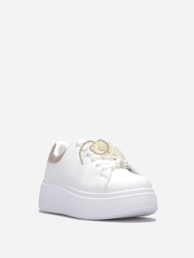 Baskets compensées à perles dorées