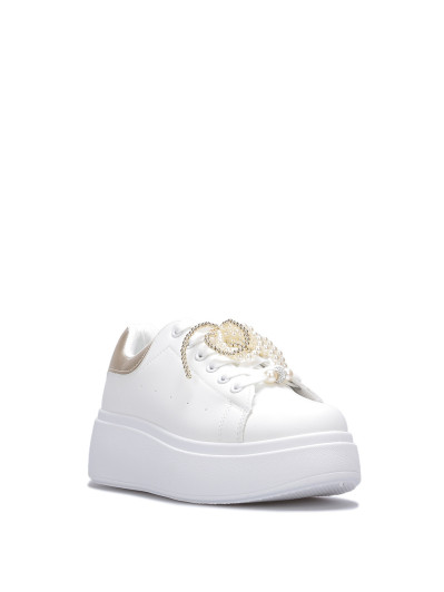 Baskets compensées à perles dorées