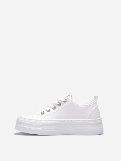 Tennis à plateforme et détails strass blanches