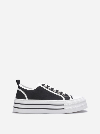 Tennis à plateforme et détails strass