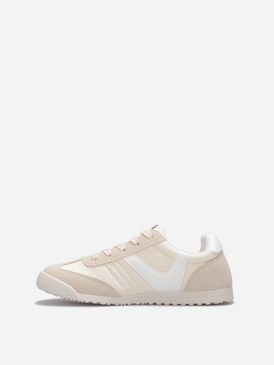 Baskets basses à effet matelassé beiges