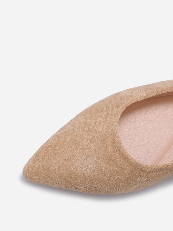 Ballerines pointues à bride et boucle taupe