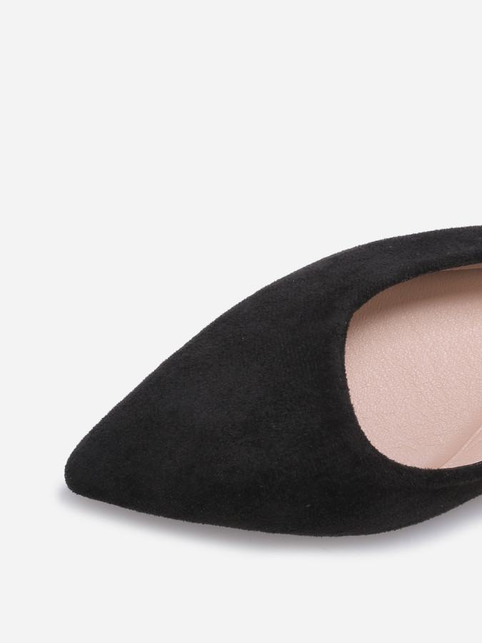 Ballerines pointues à bride et boucle noires