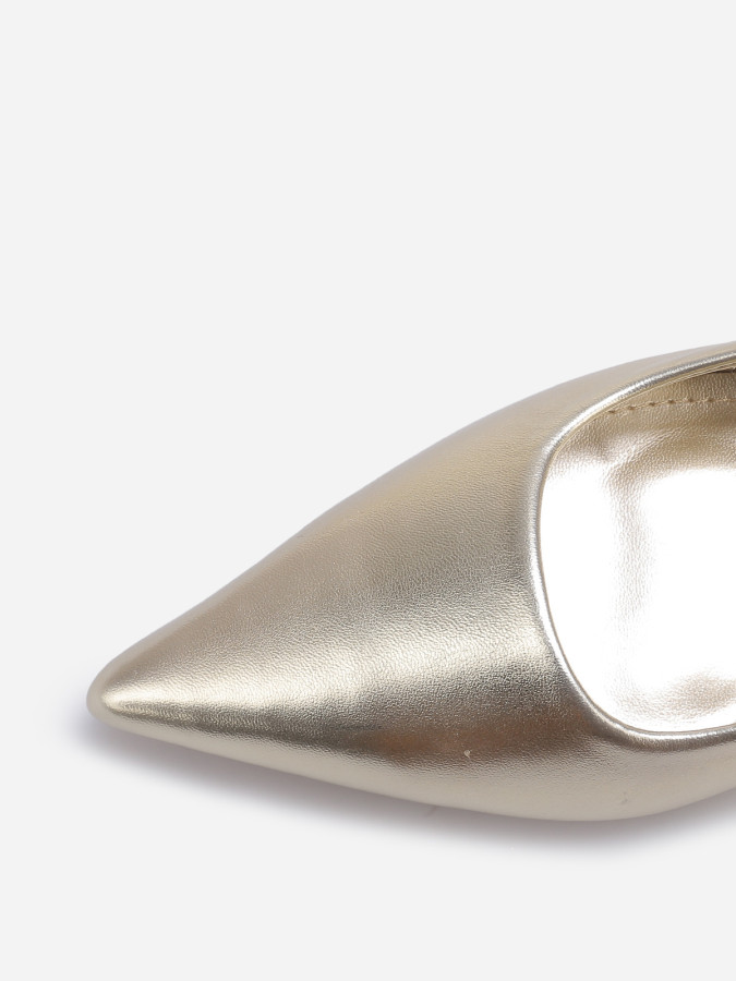 Escarpins slingback à bout pointu dorés