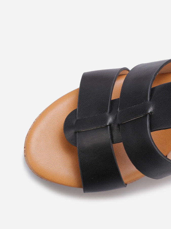 Sandales compensées à brides en simili noires