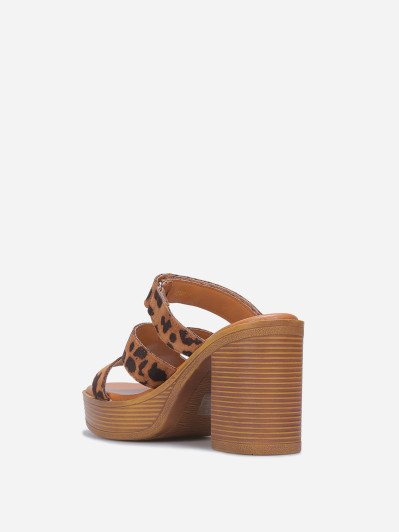Mules en suédine à scratch léopard