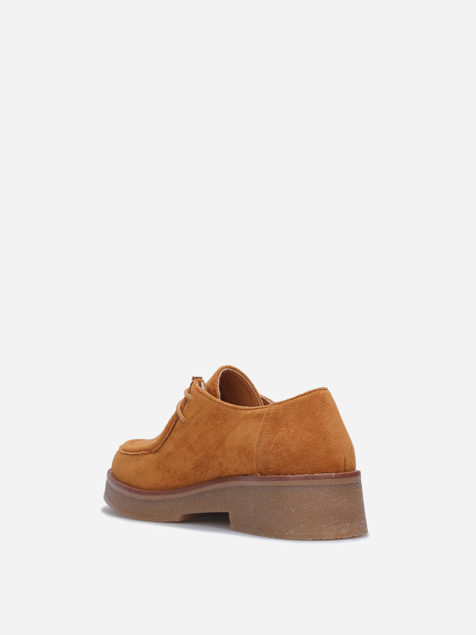 Derbies en suédine à lacets camel