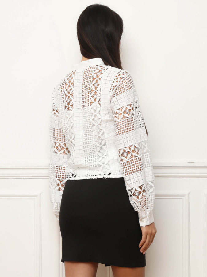 Jupe à taille haute et fente noire