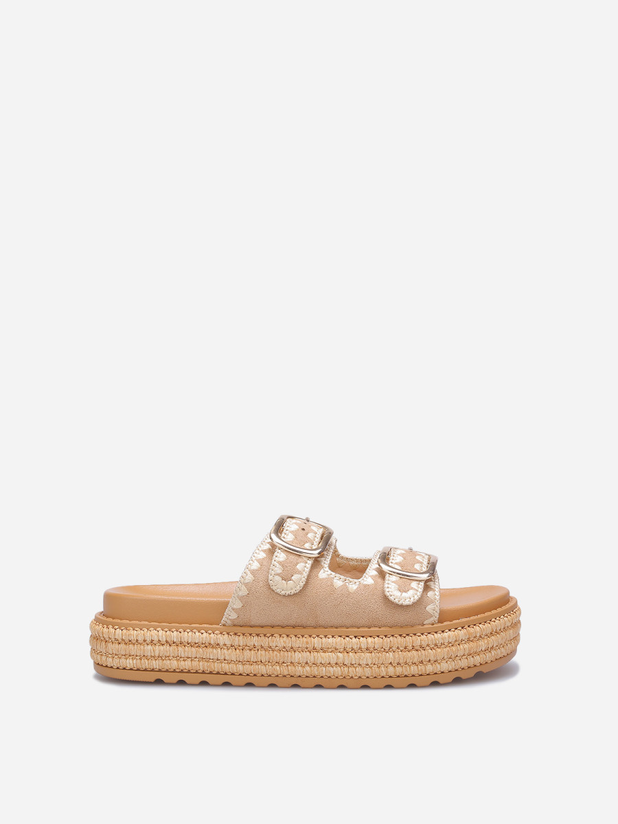 Mules compensées bohèmes en suédine taupe