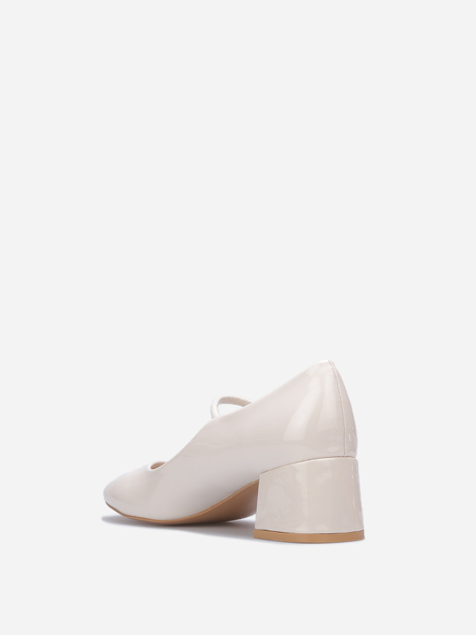 Escarpins babies vernies​ blancs