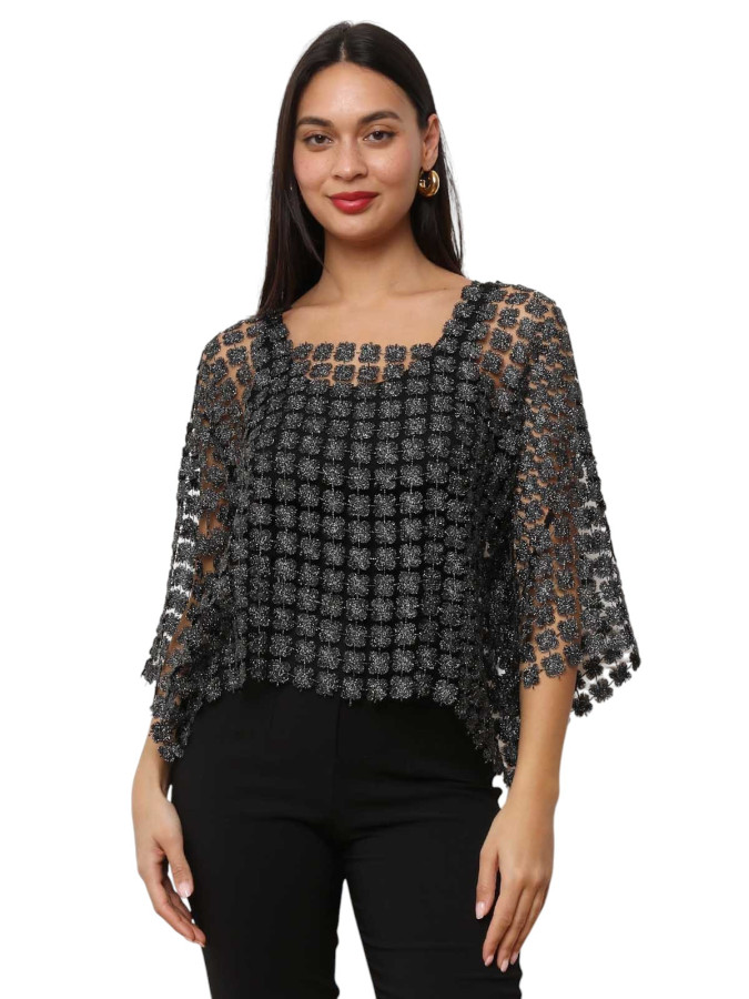 Top noir style fleurs en crochet