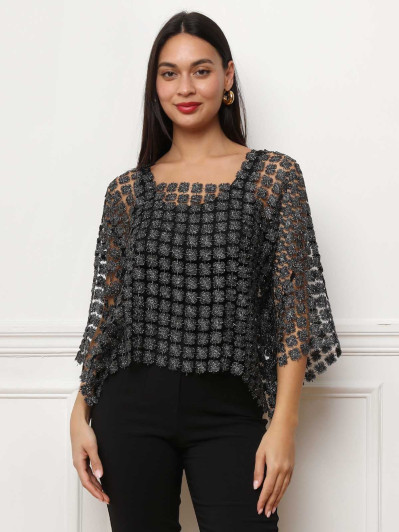Top noir style fleurs en crochet