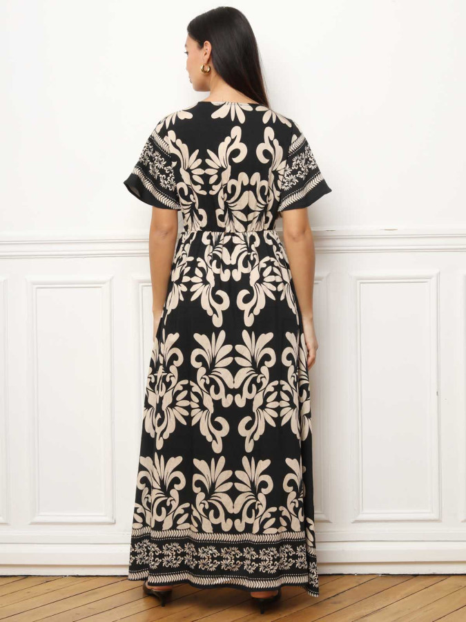 Robe longue à motifs bohèmes et fente noire
