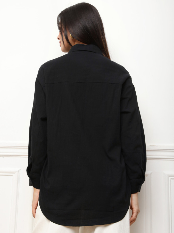 Chemise effet lin noire – élégance minimaliste et confort naturel