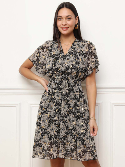 Robe noire évasée et cintrée à motifs