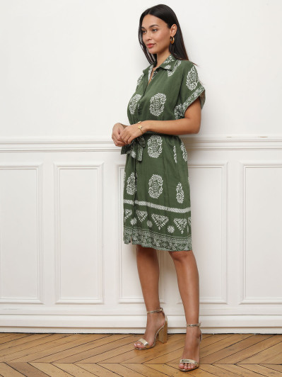 Robe chemise ceinturée à motifs bohèmes verte